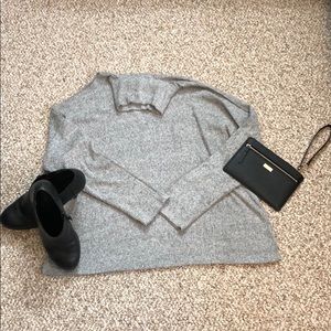 ⭐️Cold shoulder turtleneck sweater 5/25$ SALE!